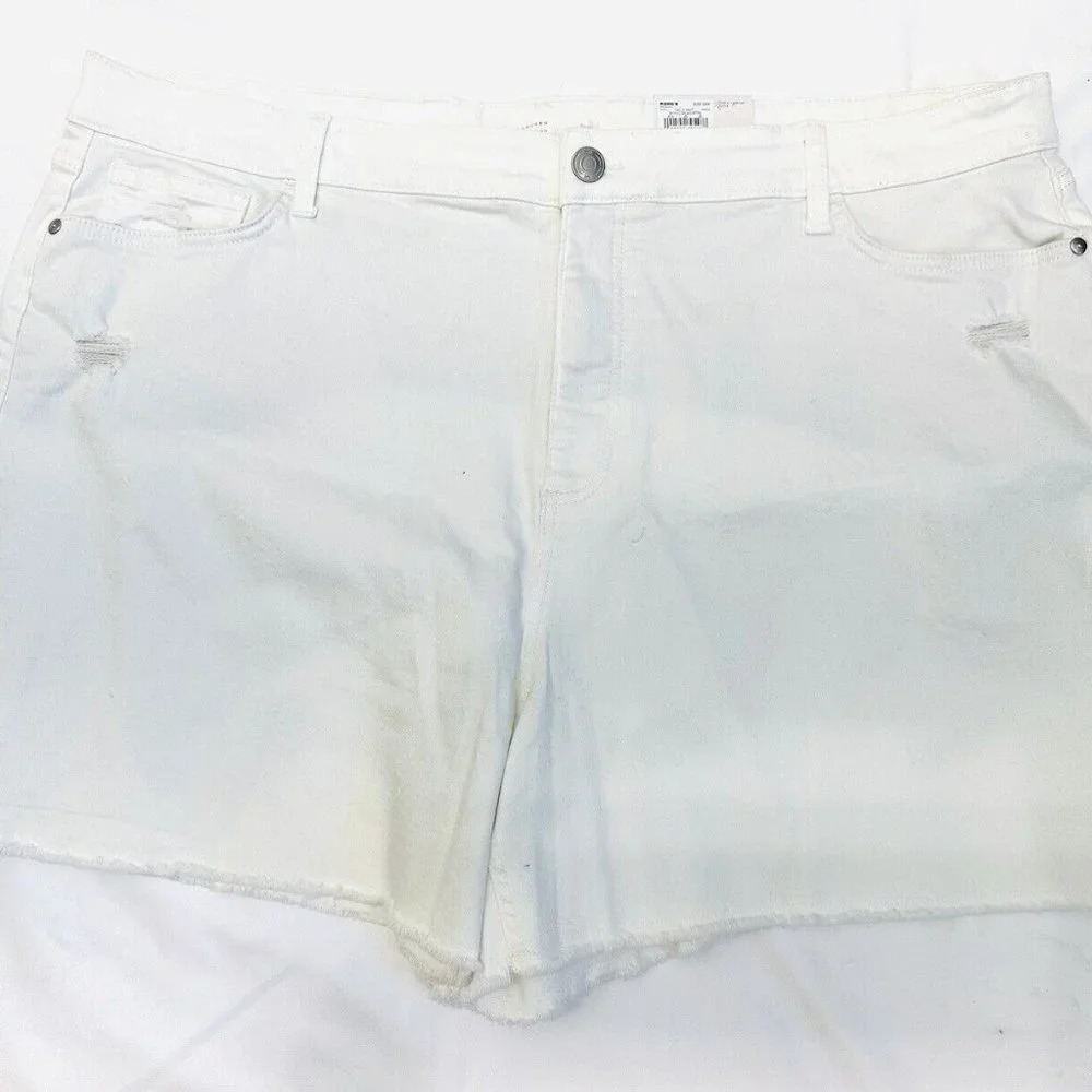NWT LAUREN CONRAD Women High Rise Stretch White Denim Cut Off Shorts Plus Sz 22W